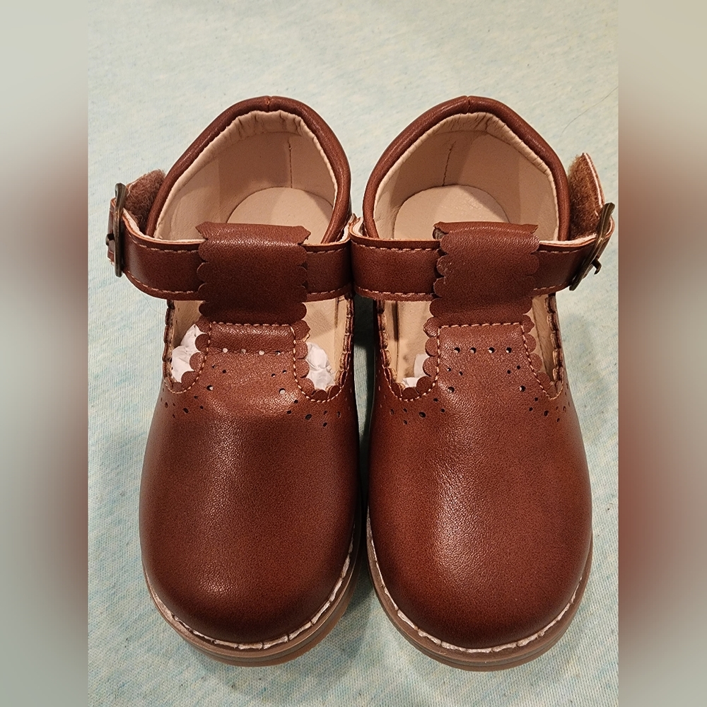 New Brown Mary Jane Saddle Shoes with easy velcro closure Sz 6 Toddler